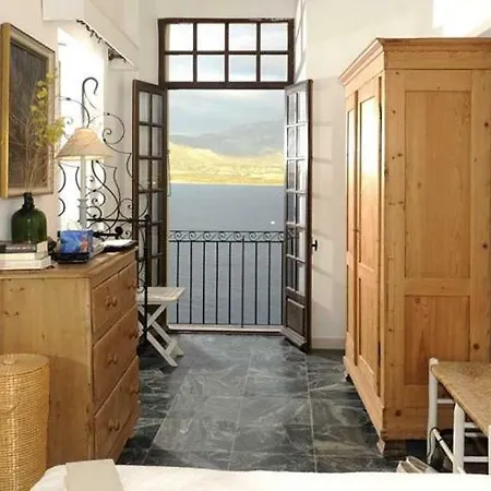 Calvi Sleeps 2 Calvi (Corsica)